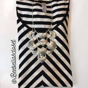 LuLaRoe Classic Tee - Large